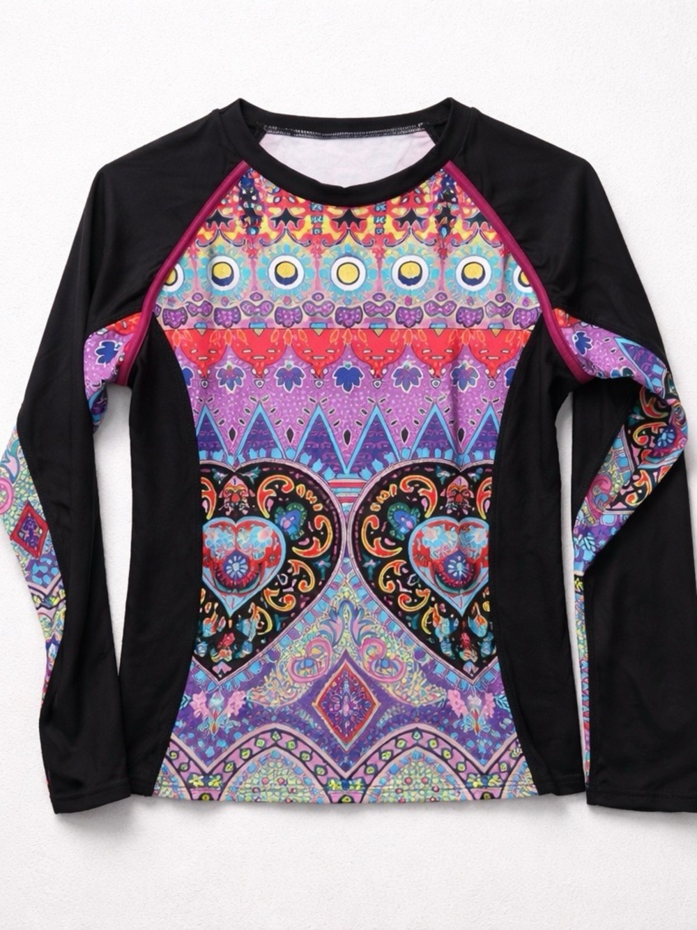 Vibrant Heart-Print Long Sleeve Rash Guard - Black & Multicolor